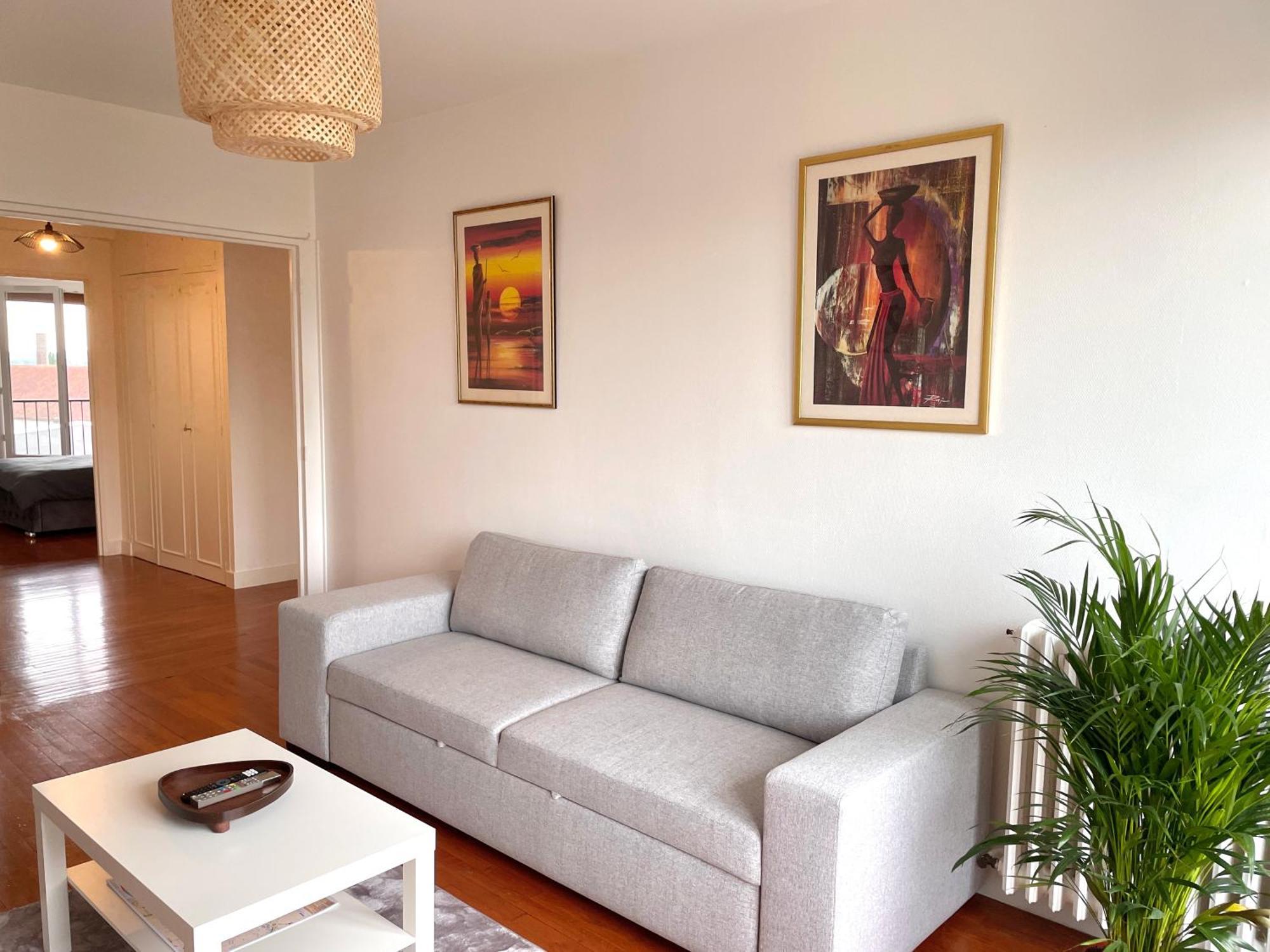 Appartement Confortable, Centre-Ville ทรัวส์ ภายนอก รูปภาพ